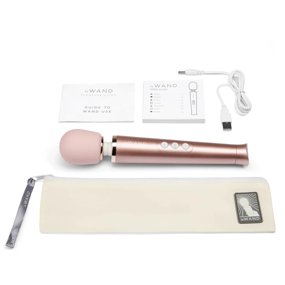 Le Wand Petite Rechargeable Massager - Image 15